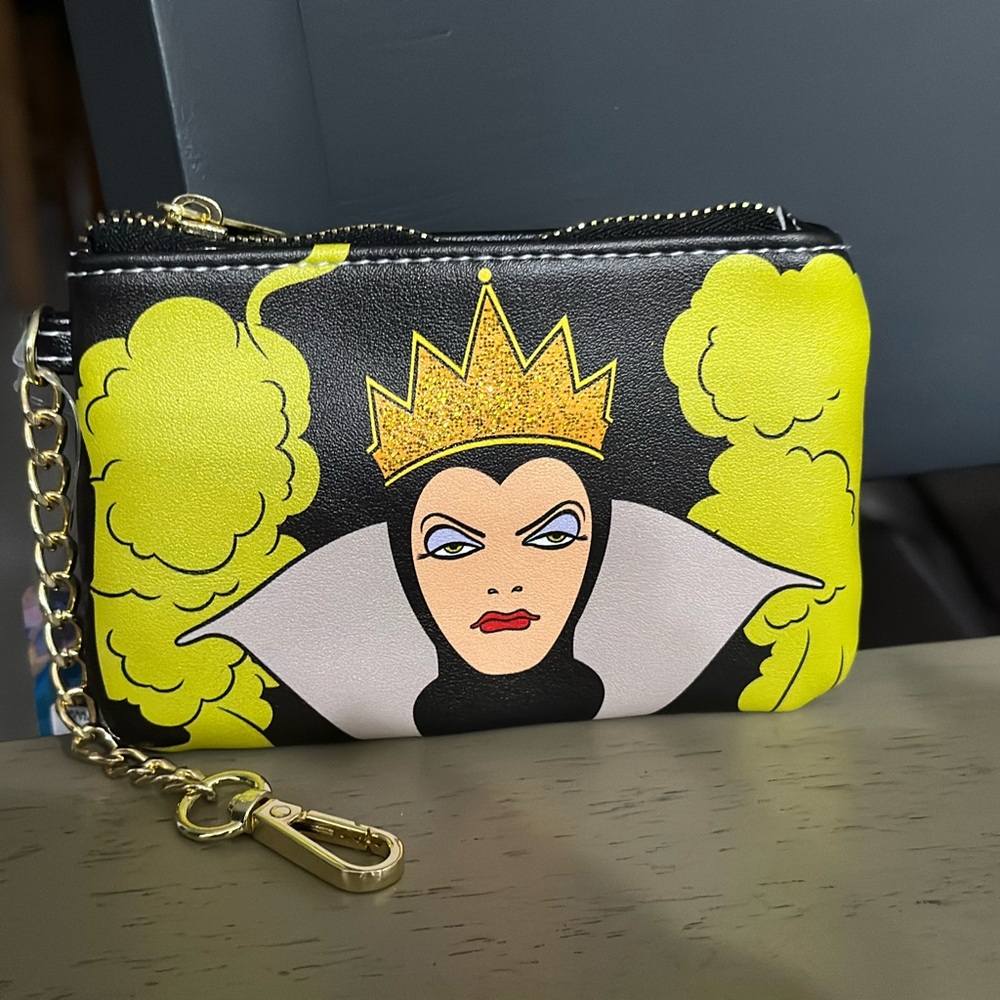 *NWT* Buckle-Down Disney Evil Queen Coin Purse Wallet